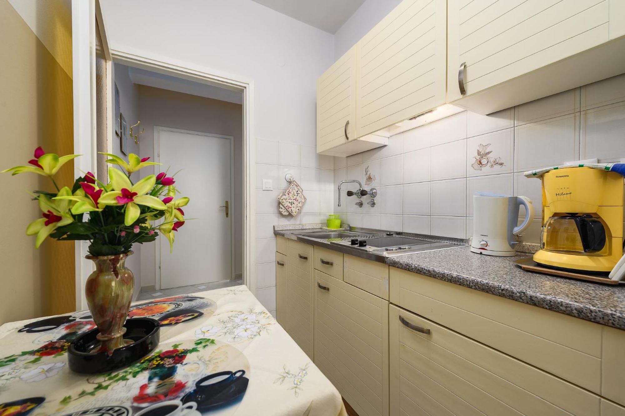 Apartment House Alma
