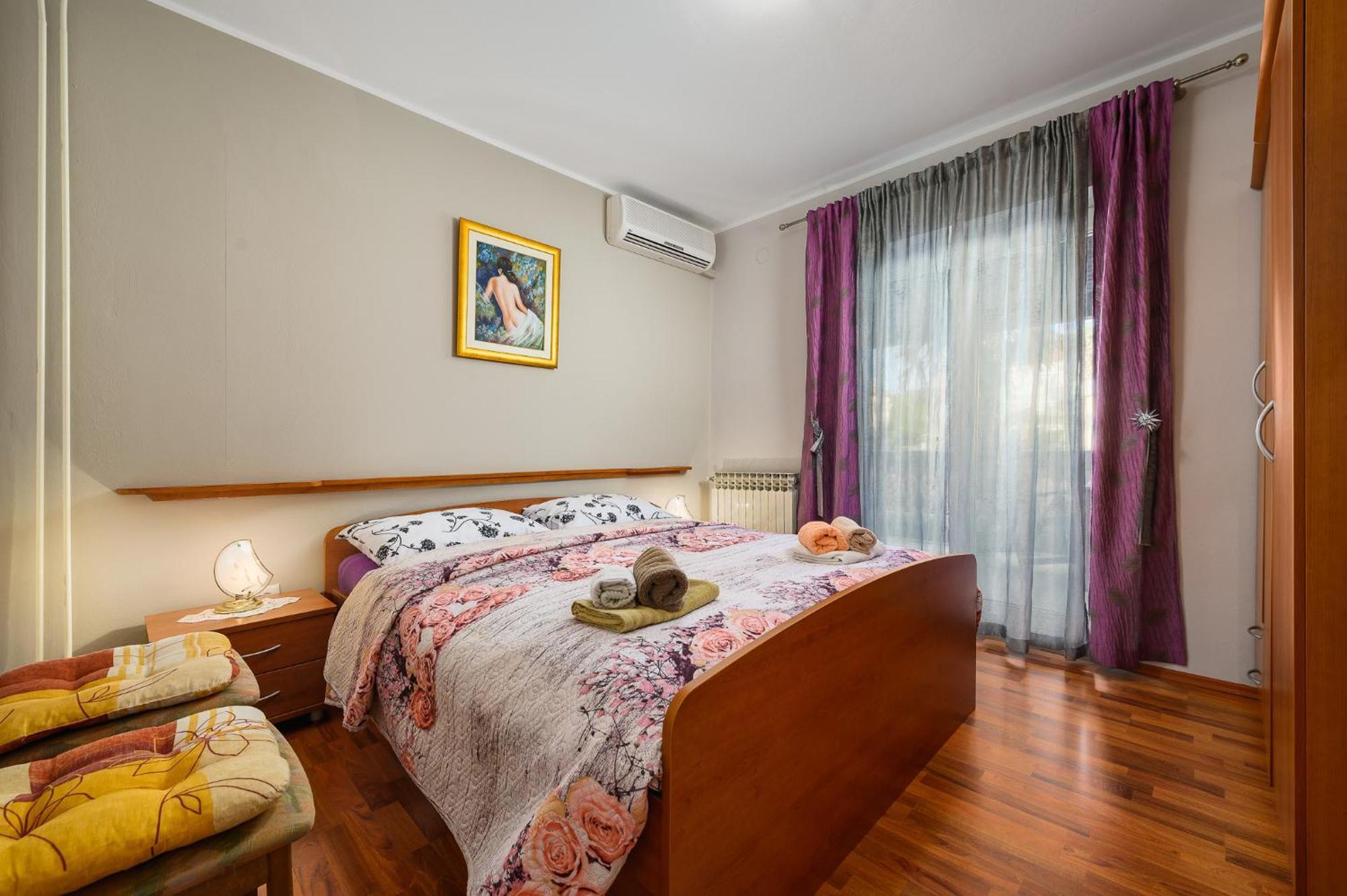 Apartment House Alma *